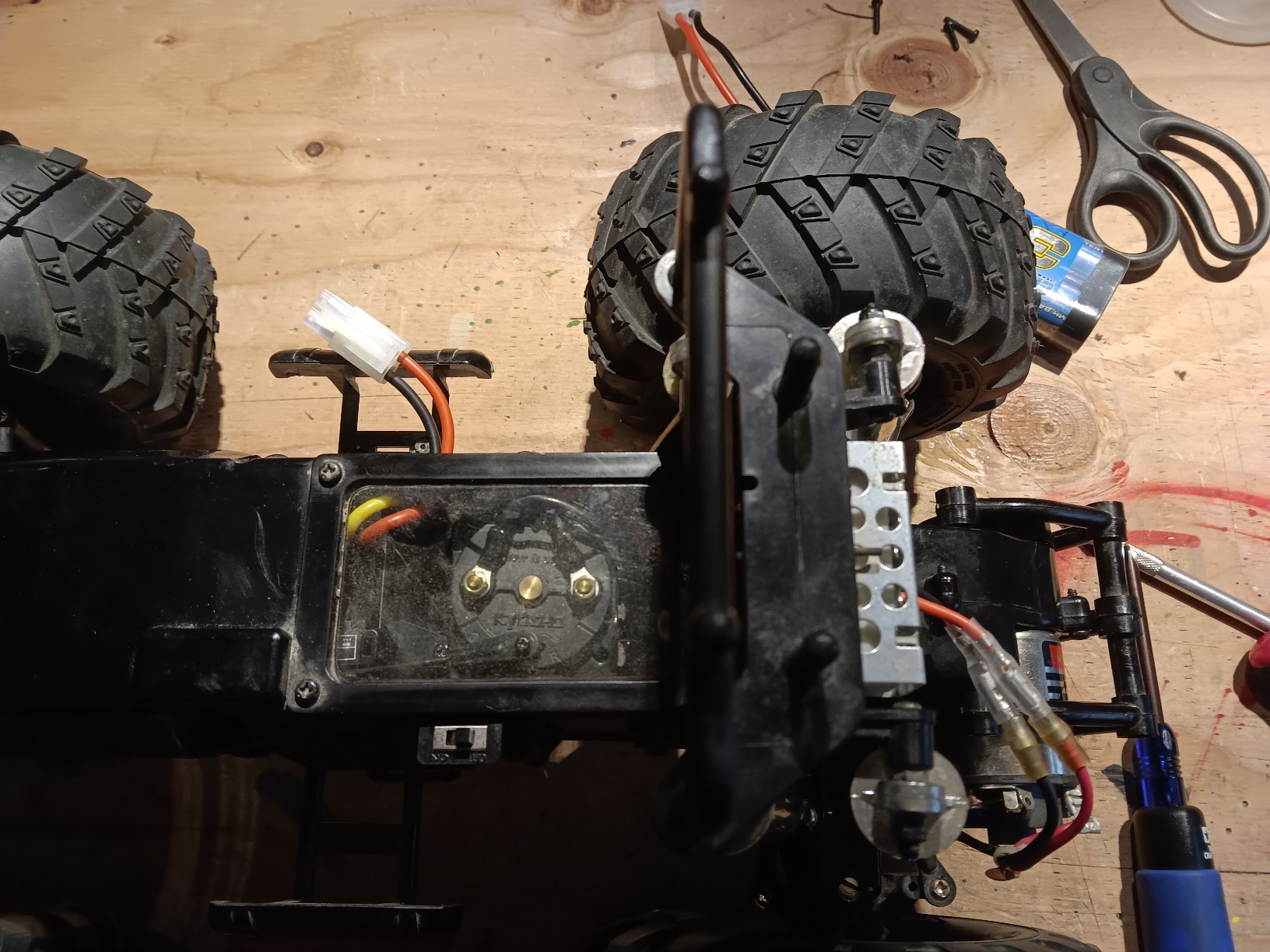 R&eacute;tro Mod&eacute;lisme &bull; Kyosho HI RIDER CORVETTE 2WD MONSTER TRUCK CAR CRUSHER SERIES Grosse Roue 1/10